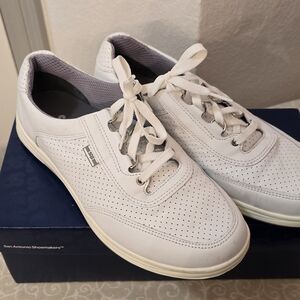SAS Classic White Lace-Up Shoes